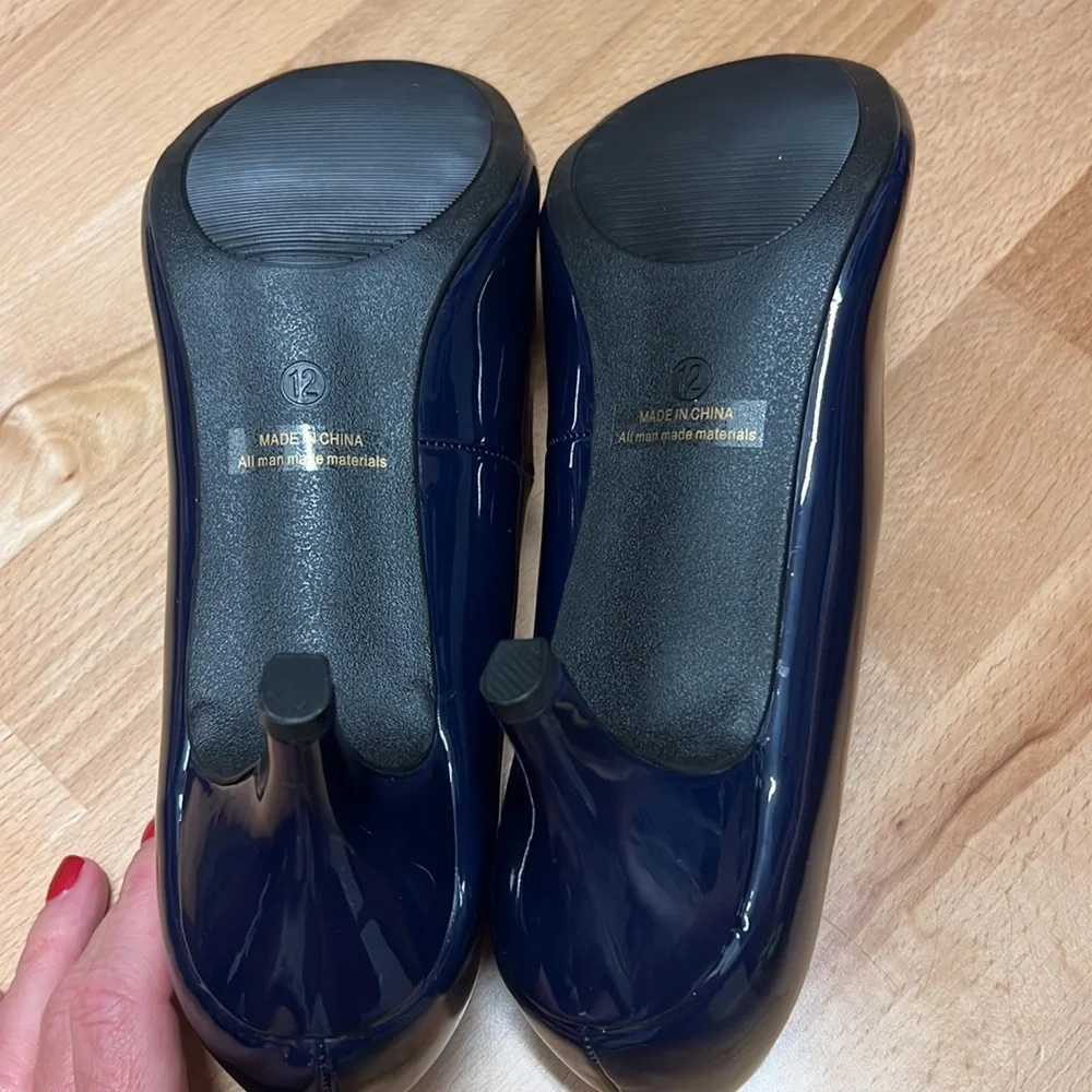 Brand new women’s navy blue heels size 12 - Picture 3 of 3